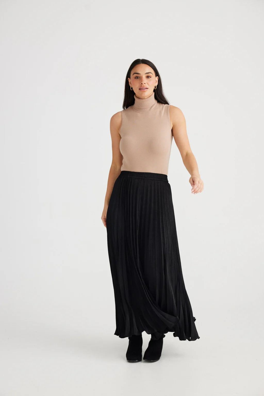 Brave + True Pleated Skirt - BlackFleece-lined Skirt