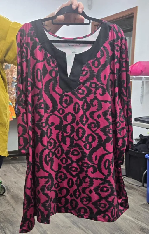 Luxury ShirtsGorgeous Magenta Black Design Shirt Top w Notch Neck